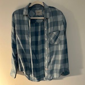 Rails Women’s Blue Long Sleeved Checkered Shirt. Size XS.